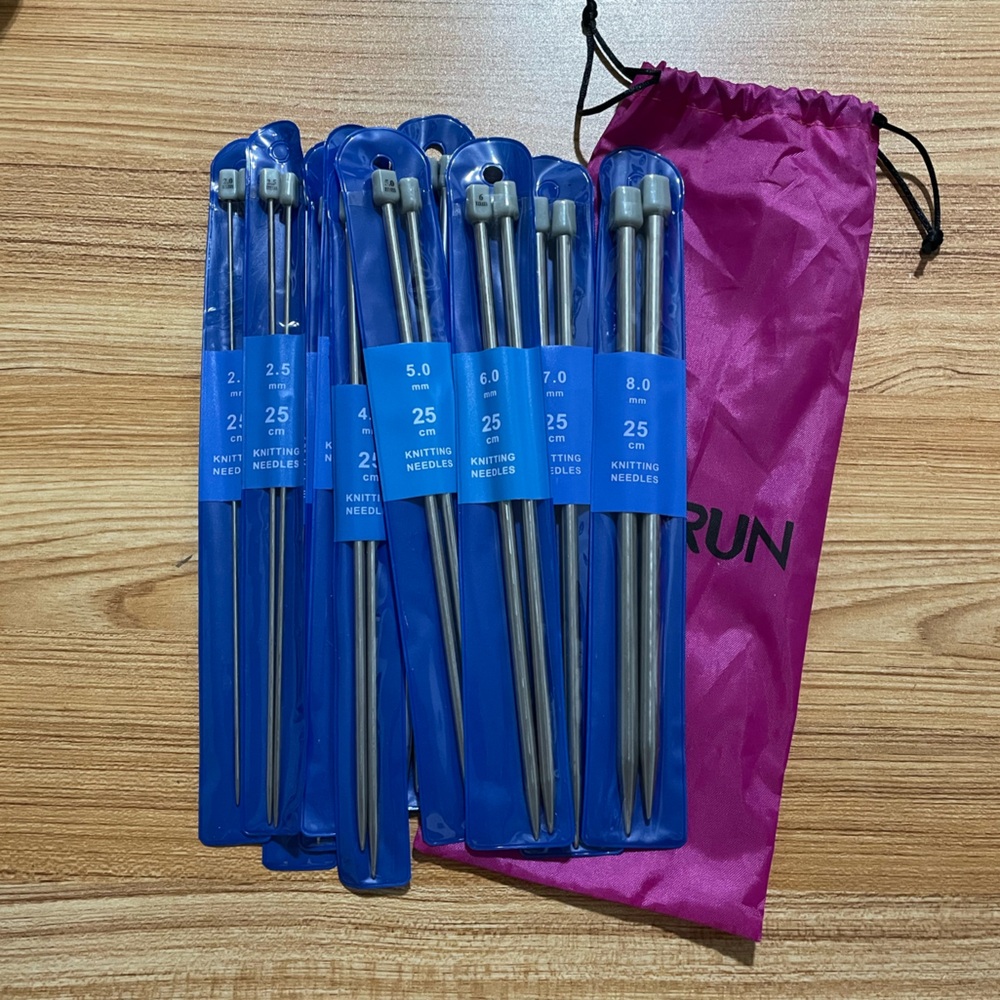 Set of Knitting needles